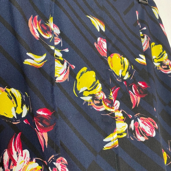 Brand New! Banana Republic Factory Skirt Size 2P - Picture 2 of 5